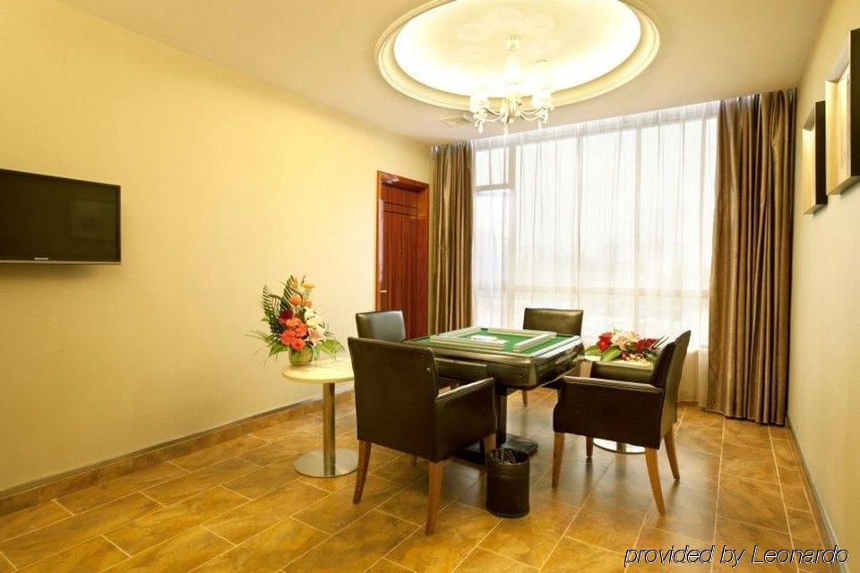 Friend Hotel Шанхай Съоръжения снимка