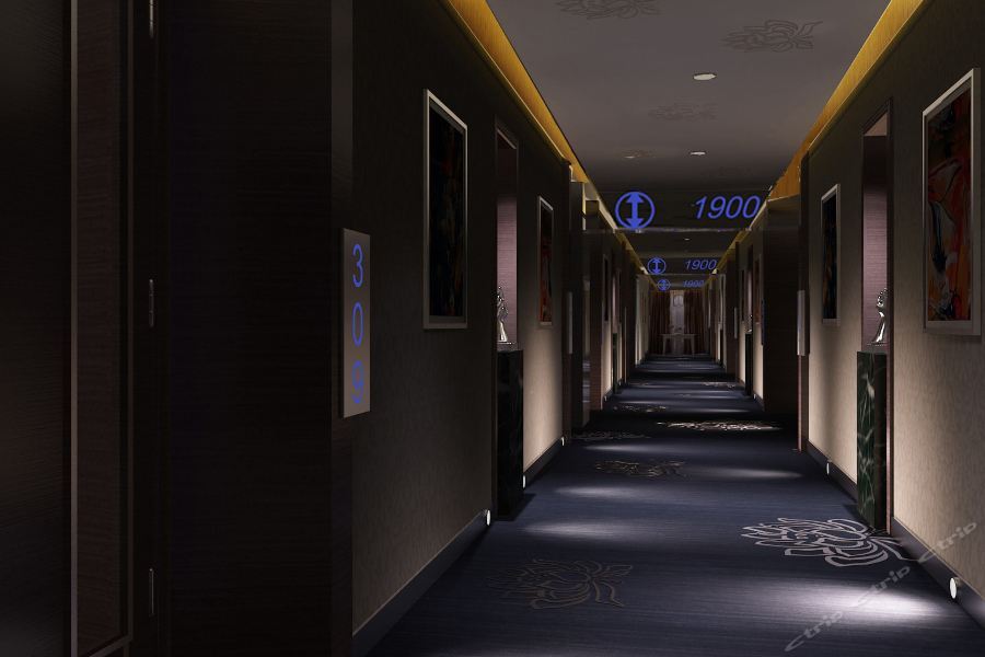 Friend Hotel Шанхай Екстериор снимка