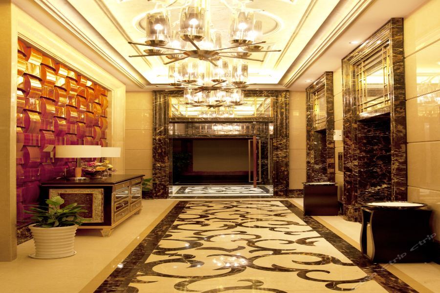 Friend Hotel Шанхай Екстериор снимка